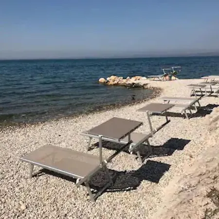 Mirabello Lägenhet